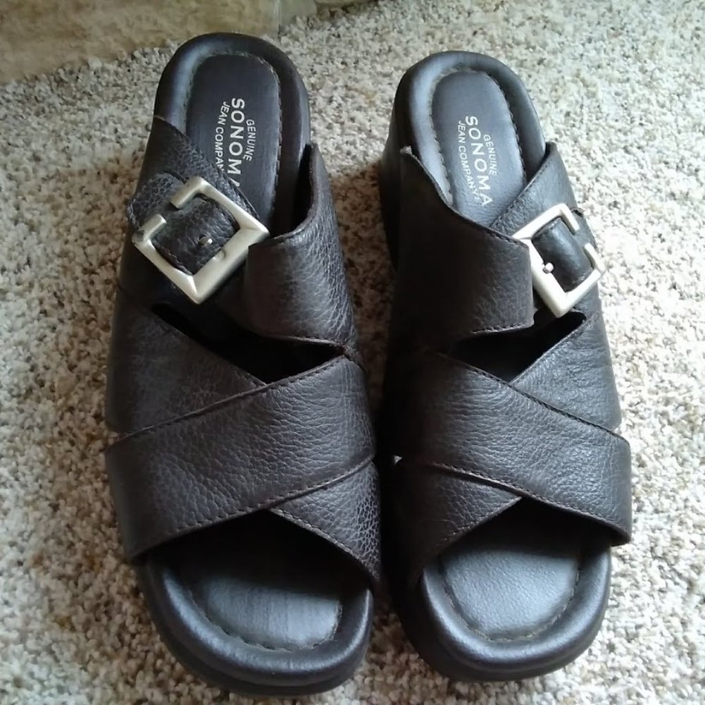 NWOB-Brown Leather Sandals